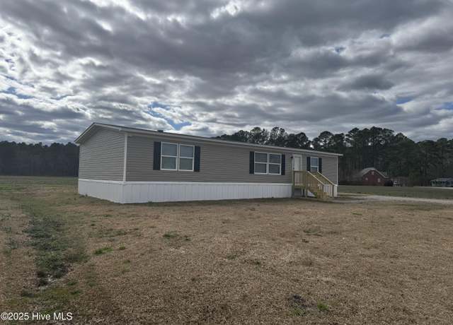 Property at 2035 Allen Williams Rd, Williamston, NC 27892, 3 beds, 2 baths
