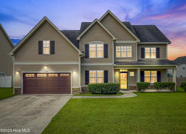 Property at 509 Walkens Woods Ln, Jacksonville, NC 28546, 5 beds, 3 baths