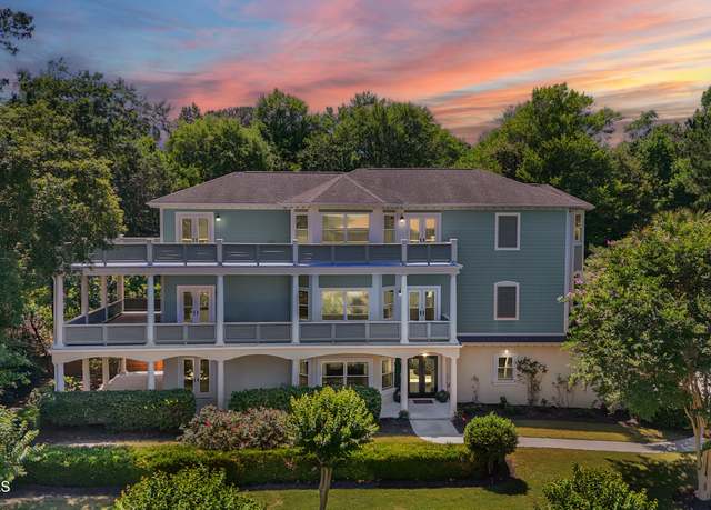 Property at 1054 Marshside Way, Belville, NC 28451, 4 beds, 3.5 baths