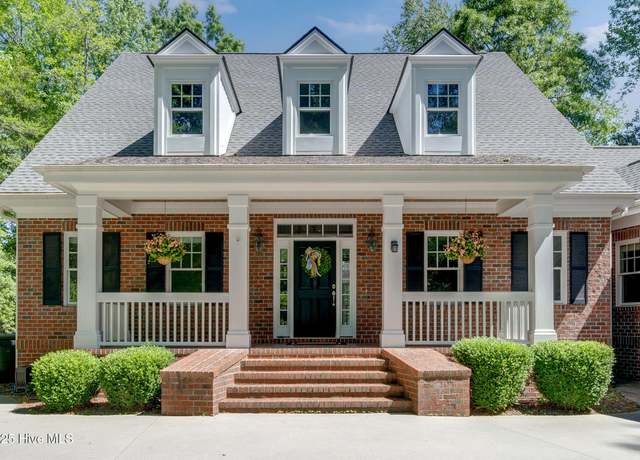 Property at 118 Legacy Oaks Dr, Wallace, NC 28466, 4 beds, 2.5 baths
