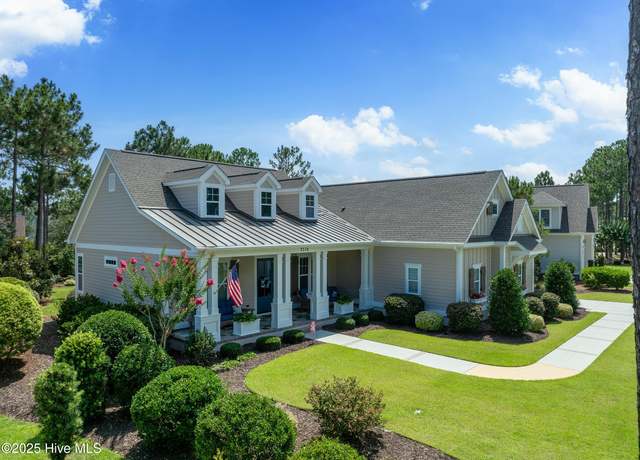 Property at 2574 Parkridge Dr, Southport, NC 28461, 4 beds, 3 baths