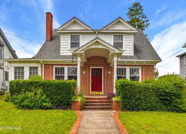 Property at 207 N 13 St, Wilmington, NC 28401, 4 beds, 2.5 baths