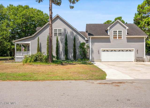 Property at 421 Okeechobee Rd, Wilmington, NC 28412, 4 beds, 4.5 baths