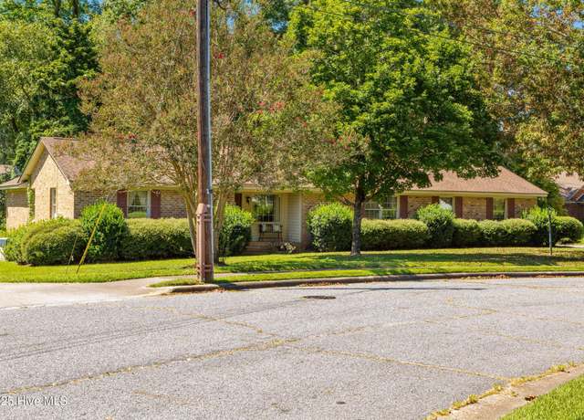 Property at 1612 Dubose Dr, Kinston, NC 28504, 3 beds, 2 baths