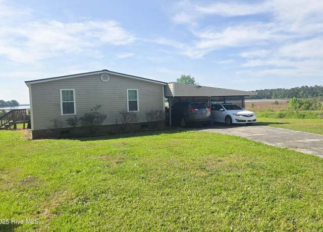 Property at 245 Youpon Dr, Hubert, NC 28539, 3 beds, 2 baths