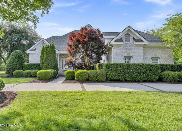 Property at 1138 Arboretum Dr, Wilmington, NC 28405, 4 beds, 3.5 baths