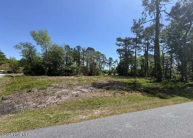 Property at 212 Lord Granville Dr, Morehead City, NC 28557