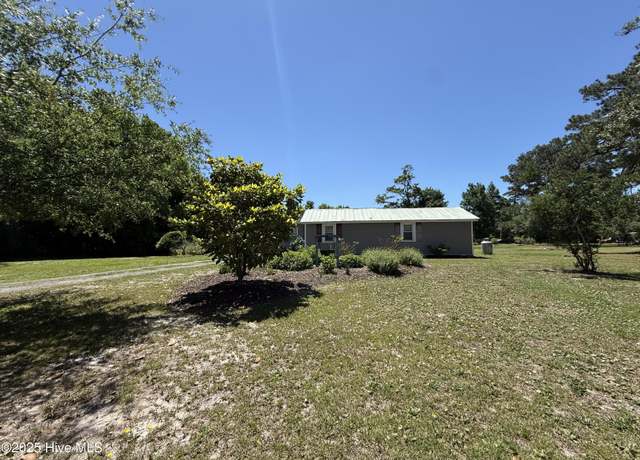 Property at 4827 Highway 24, Newport, NC 28570, 3 beds, 1.5 baths