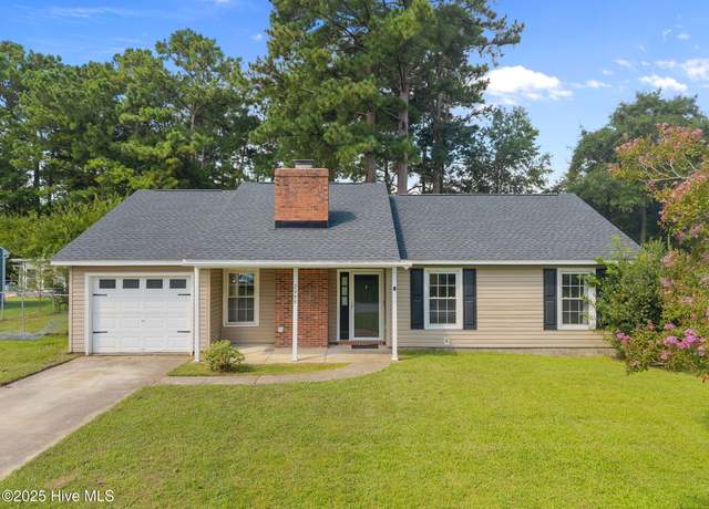 Property at 2066 Hunters Ridge Dr, Midway Park, NC 28544, 3 beds, 2 baths
