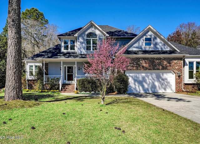Property at 300 Snug Harbour Dr, Wilmington, NC 28405, 4 beds, 2.5 baths