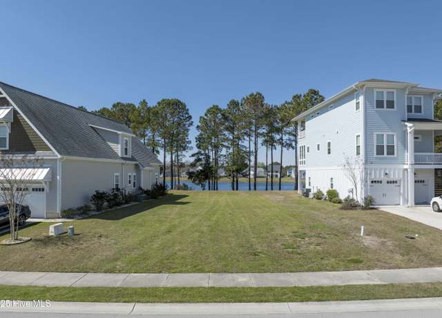 Property at 176 Spicer Lake Dr, Holly Ridge, NC 28445