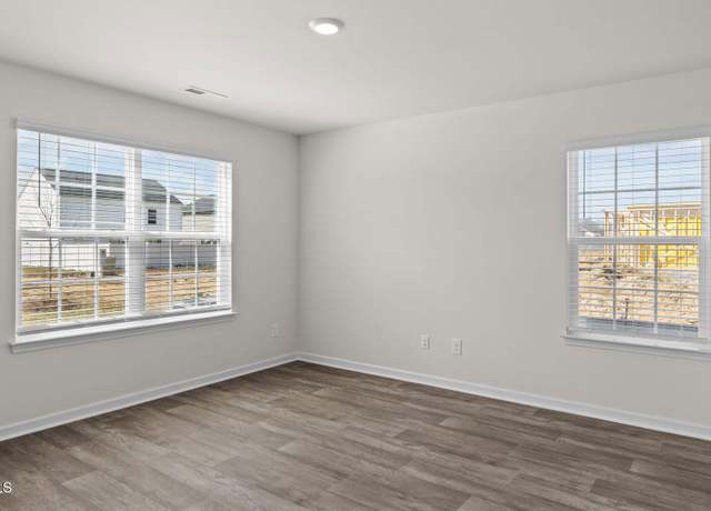 Property at 3304 Tatlock Way Unit B, Greenville, NC 27834, 3 beds, 2.5 baths