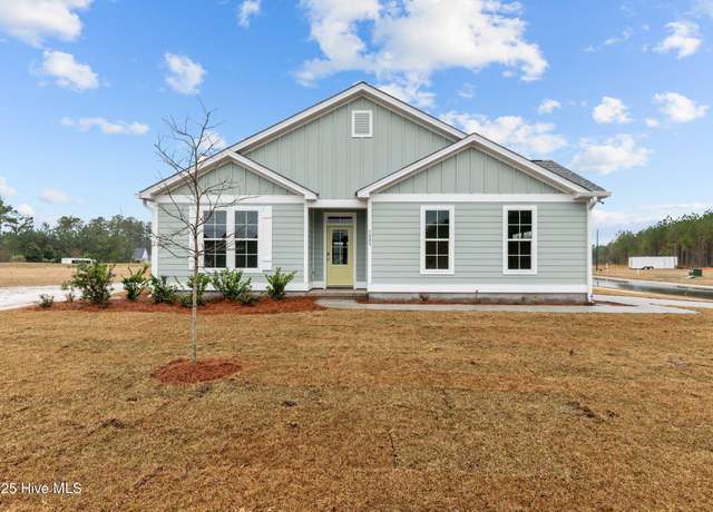 Property at 1009 Aston Way, New Bern, NC 28562, 4 beds, 2.5 baths
