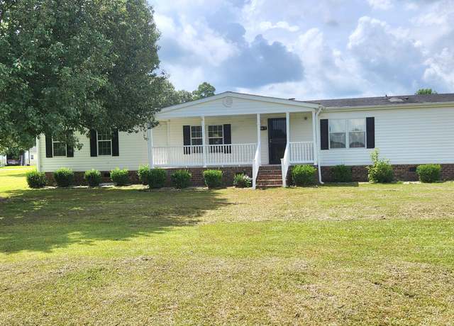 Property at 3077 Brakefield Dr, La Grange, NC 28551, 3 beds, 2 baths