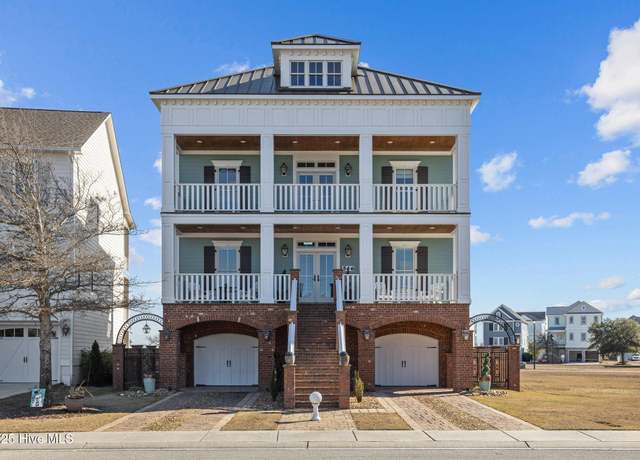 Property at 546 Cannonsgate Dr, Newport, NC 28570, 5 beds, 5.5 baths