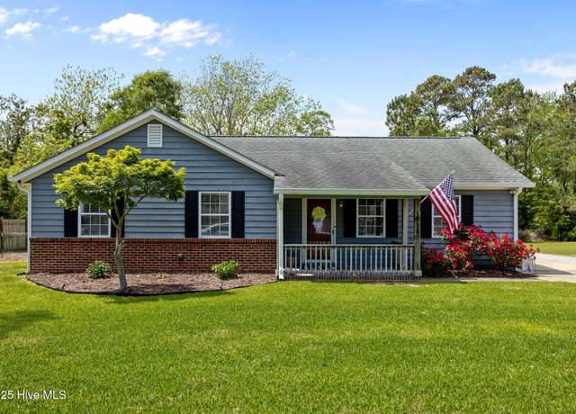 Property at 1225 Creek Rd, Morehead City, NC 28557, 3 beds, 2 baths