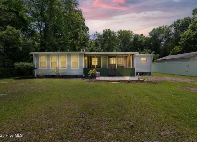 Property at 1303 Kyle St SW, Supply, NC 28462, 2 beds, 1.5 baths