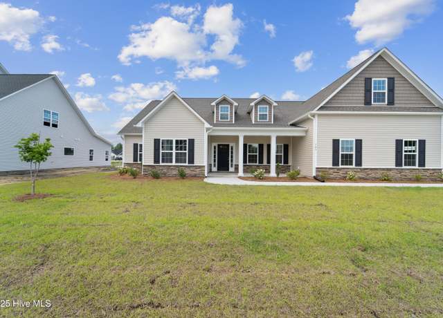 Property at 709 Atlantic Coast Ln, Jacksonville, NC 28546, 4 beds, 4 baths