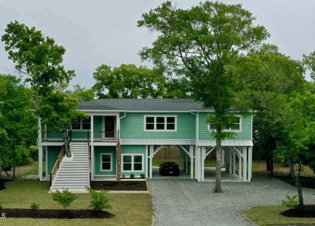 Property at 132 N Middleton Ave, Oak Island, NC 28465, 6 beds, 4 baths