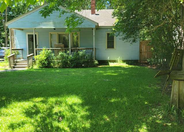Property at 1401 Marr Ave, Elizabeth City, NC 27909, 2 beds, 1 bath