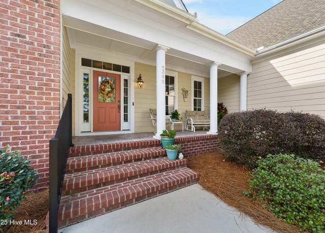 Property at 4395 Belfair Ct SE, Southport, NC 28461, 5 beds, 3 baths