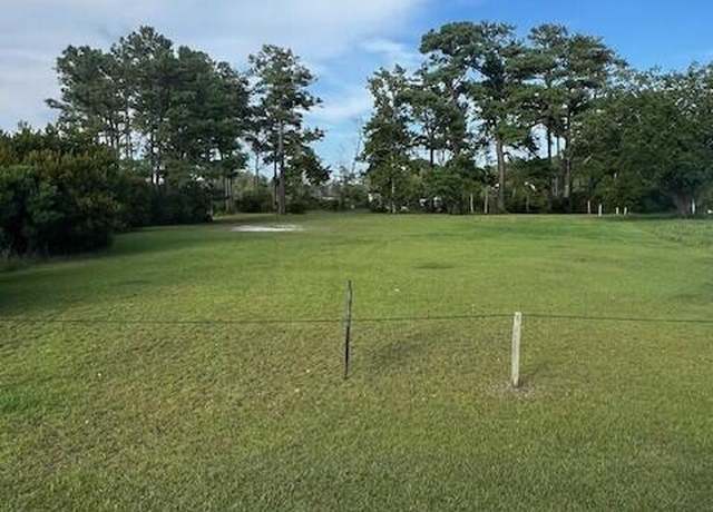 Property at 102 Jade St, Beaufort, NC 28516