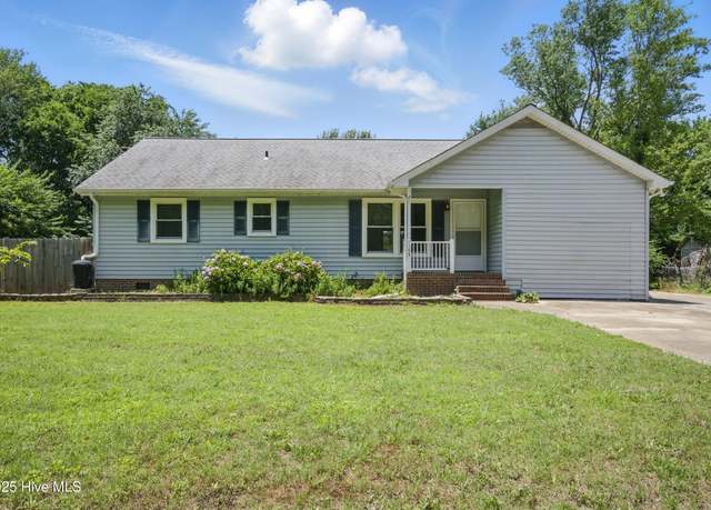 Property at 165 Launch Landing Rd, Moyock, NC 27958, 3 beds, 2 baths