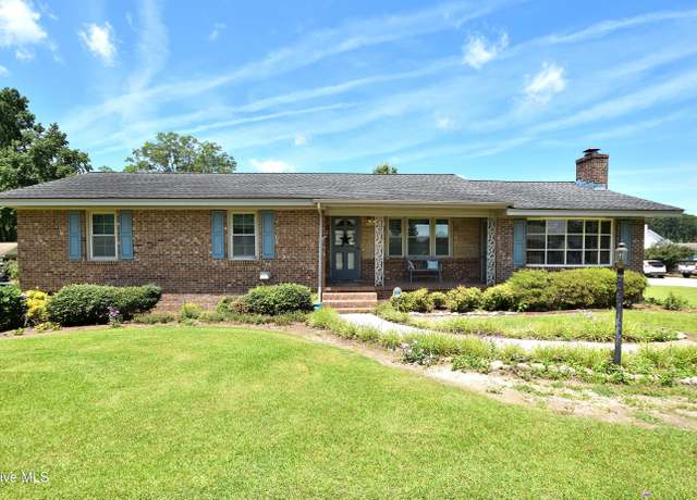Property at 112 Emerson Dr, Rocky Mount, NC 27803, 3 beds, 2 baths