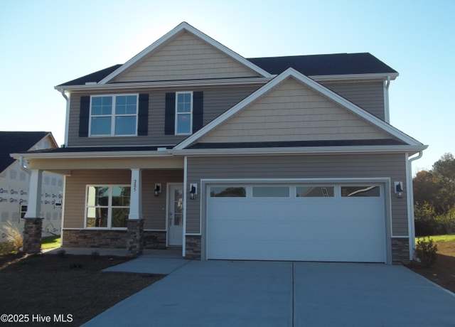 Property at 205 Balustrade Way, Hampstead, NC 28443, 3 beds, 2.5 baths