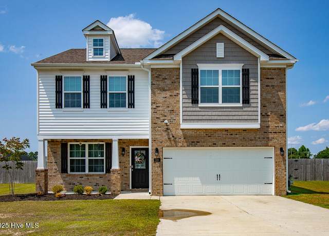 Property at 106 Featherstone Ln, New Bern, NC 28562, 4 beds, 2.5 baths
