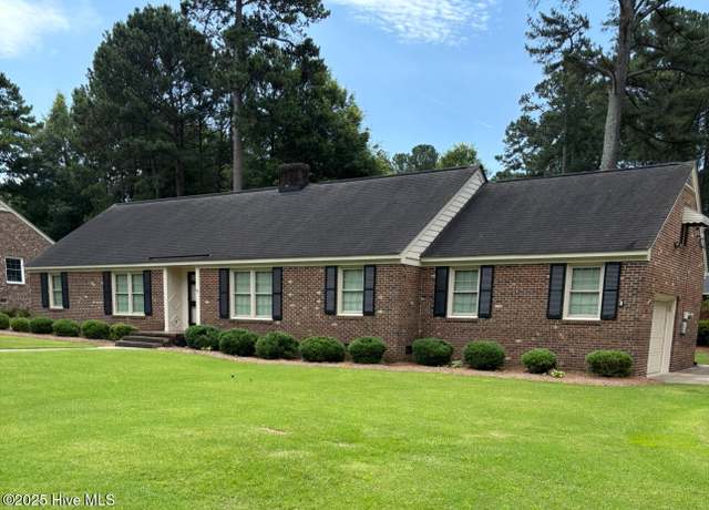 Property at 211 Forest Hills Rd NW, Wilson, NC 27896, 3 beds, 2 baths