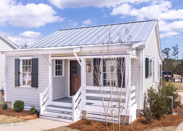 Property at 5 Back Cove Cir, Oriental, NC 28571, 2 beds, 2 baths