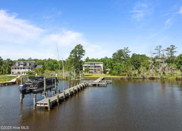 Property at 506 Long Point Rd, Chocowinity, NC 27817, 4 beds, 4.5 baths