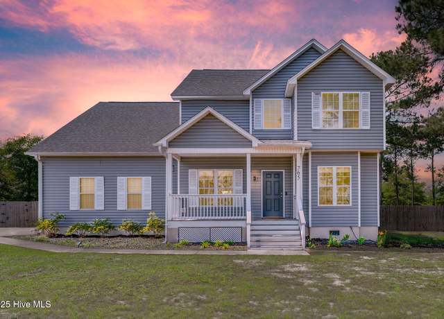 Property at 765 Jim Grant Ave, Sneads Ferry, NC 28460, 3 beds, 2.5 baths