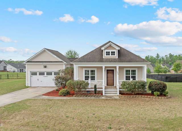 Property at 104 E Stargrass Cir, Goldsboro, NC 27534, 3 beds, 2 baths