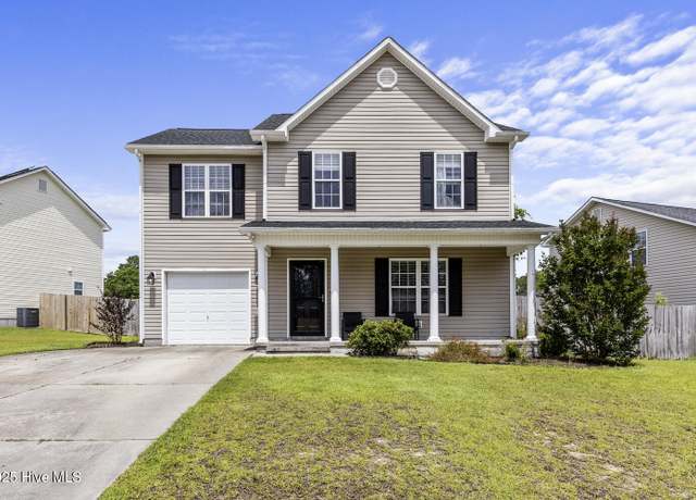 Property at 301 Mulberry Ln, Jacksonville, NC 28546, 4 beds, 2.5 baths