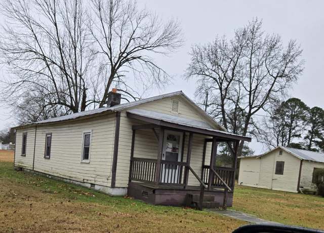 Property at 117 Circle Dr, Nashville, NC 27856, 2 beds, 1 bath