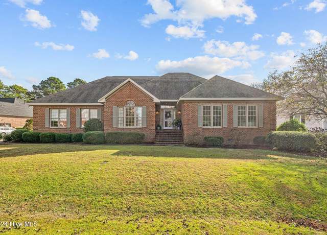 Property at 816 Llewellyn Dr, Trent Woods, NC 28562, 3 beds, 3.5 baths