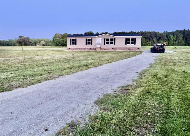 Property at 1881 Peacock Rd, Whiteville, NC 28472, 3 beds, 2 baths