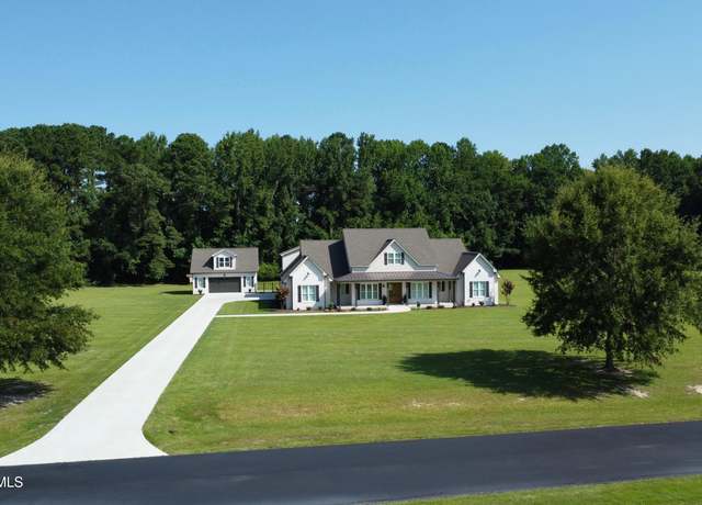 Property at 130 Southwind Dr, Washington, NC 27889, 4 beds, 4.5 baths