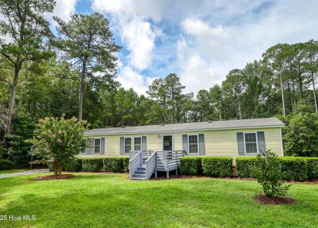 Property at 120 S Burning Tree Dr, Hampstead, NC 28443, 4 beds, 2 baths