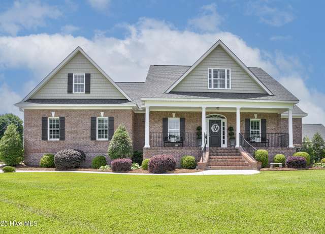 Property at 1809 Kingfisher Ct, Nashville, NC 27856, 4 beds, 3 baths