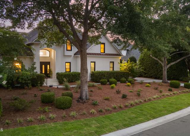 Property at 810 Fox Ridge Ln, Wilmington, NC 28405, 4 beds, 2.5 baths