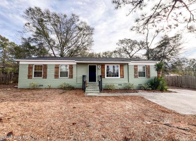 Property at 1560 Shaw Hwy, Rocky Point, NC 28457, 3 beds, 1.5 baths