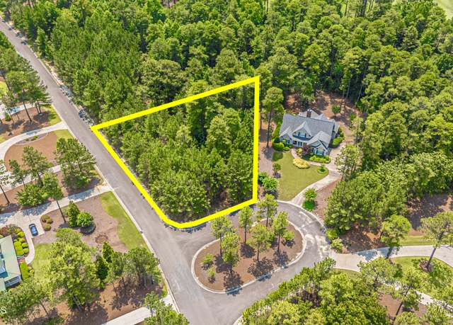 Property at 9 Middlebury Rd, Pinehurst, NC 28374
