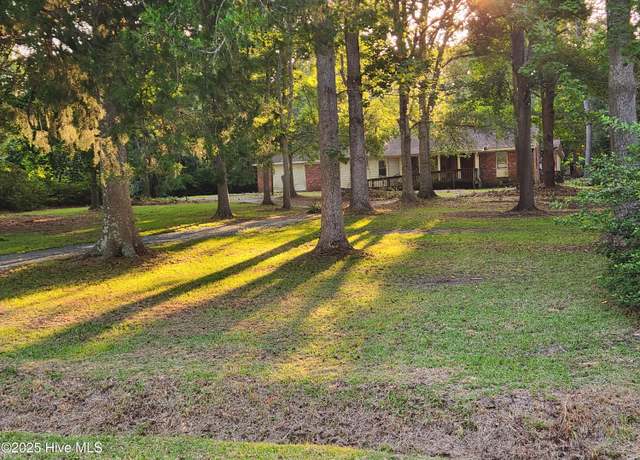 Property at 1521 Oakley Rd, Castle Hayne, NC 28429, 3 beds, 2 baths