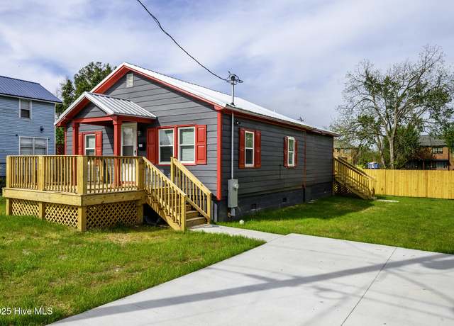 Property at 721 Hatties Ln, New Bern, NC 28560, 3 beds, 2 baths