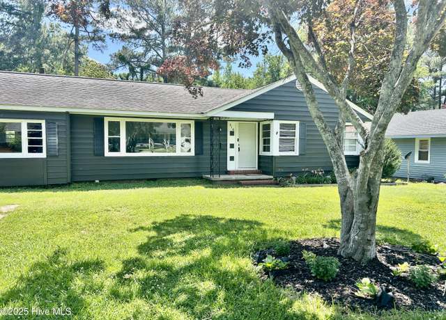 Property at 216 W 10th St, Scotland Neck, NC 27874, 3 beds, 1.5 baths