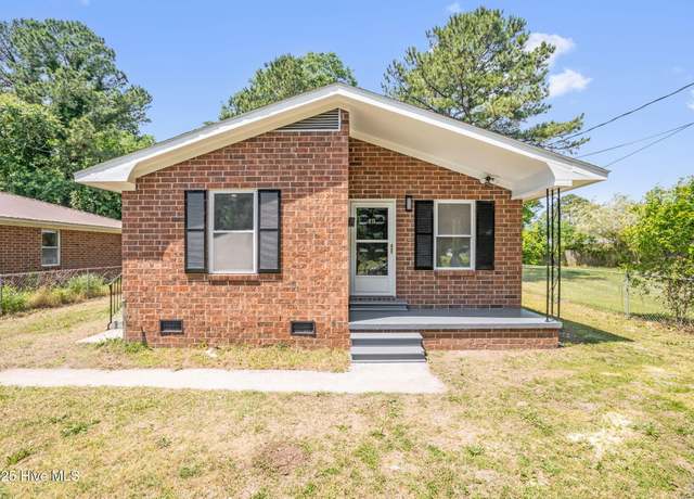 Property at 811 Crawford St, Goldsboro, NC 27530, 4 beds, 1 bath