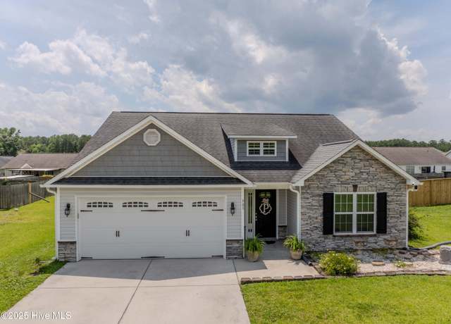 Property at 903 Periwinkle Ct, Jacksonville, NC 28546, 3 beds, 2 baths